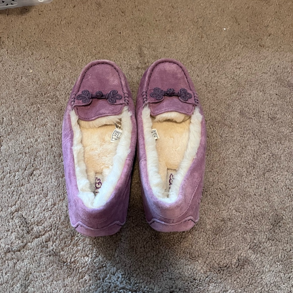 UGG Women's Lavender Suede Fleece Ansley Moccasin